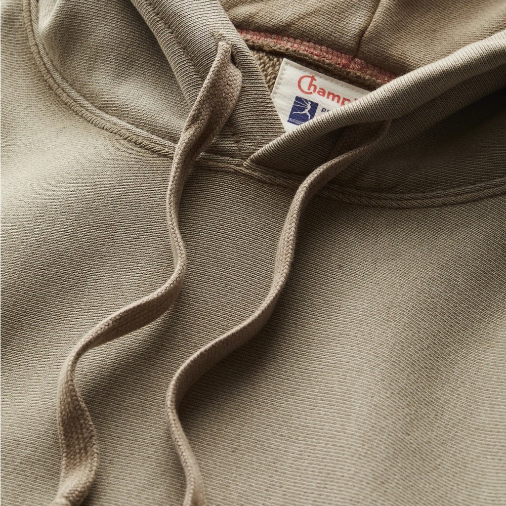 Todd Snyder + Champion men’s large toasted almond